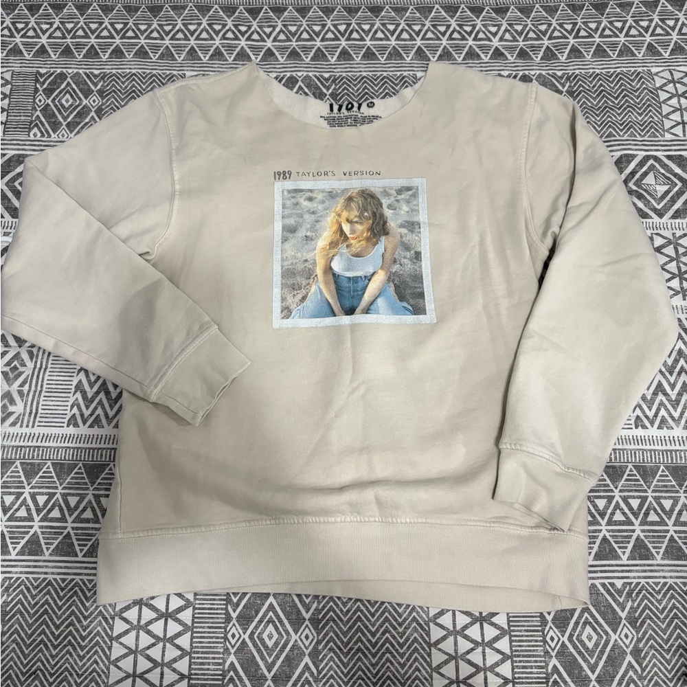 1989 Taylor swift crewneck